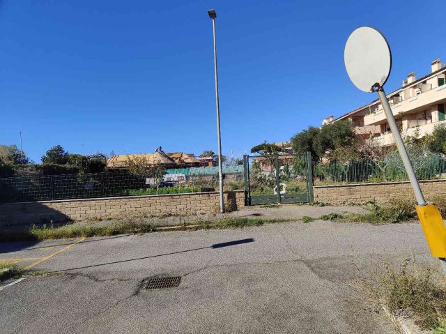 appropriazione terreno demaniale uso privato