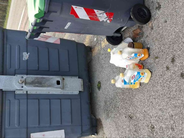 abbandono rifiuti #7