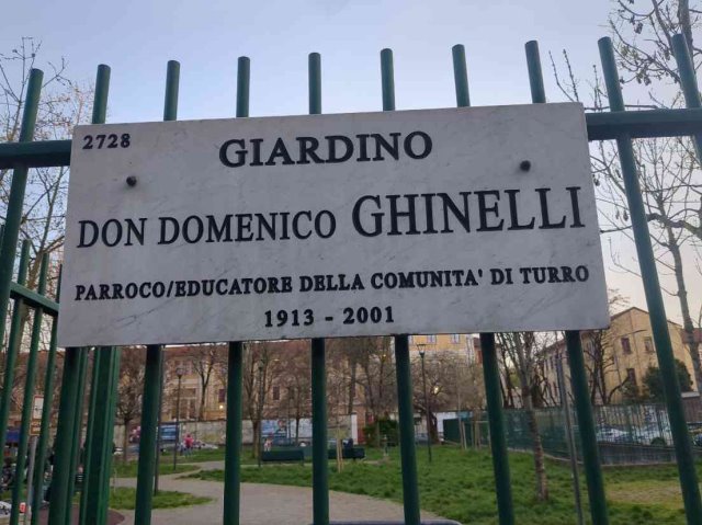 Passerella danneggiata campo giochi