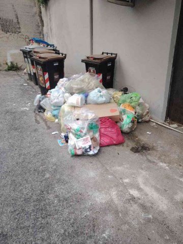 spazzatura abbandonata