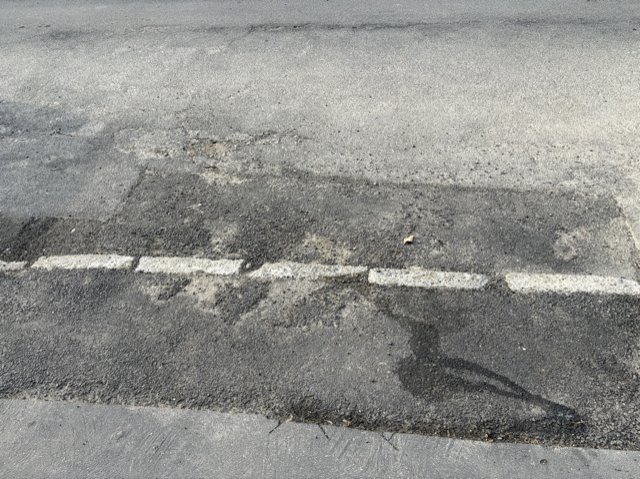 Passo carrabile e marciapiede