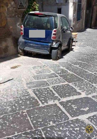 veicolo abbandonato